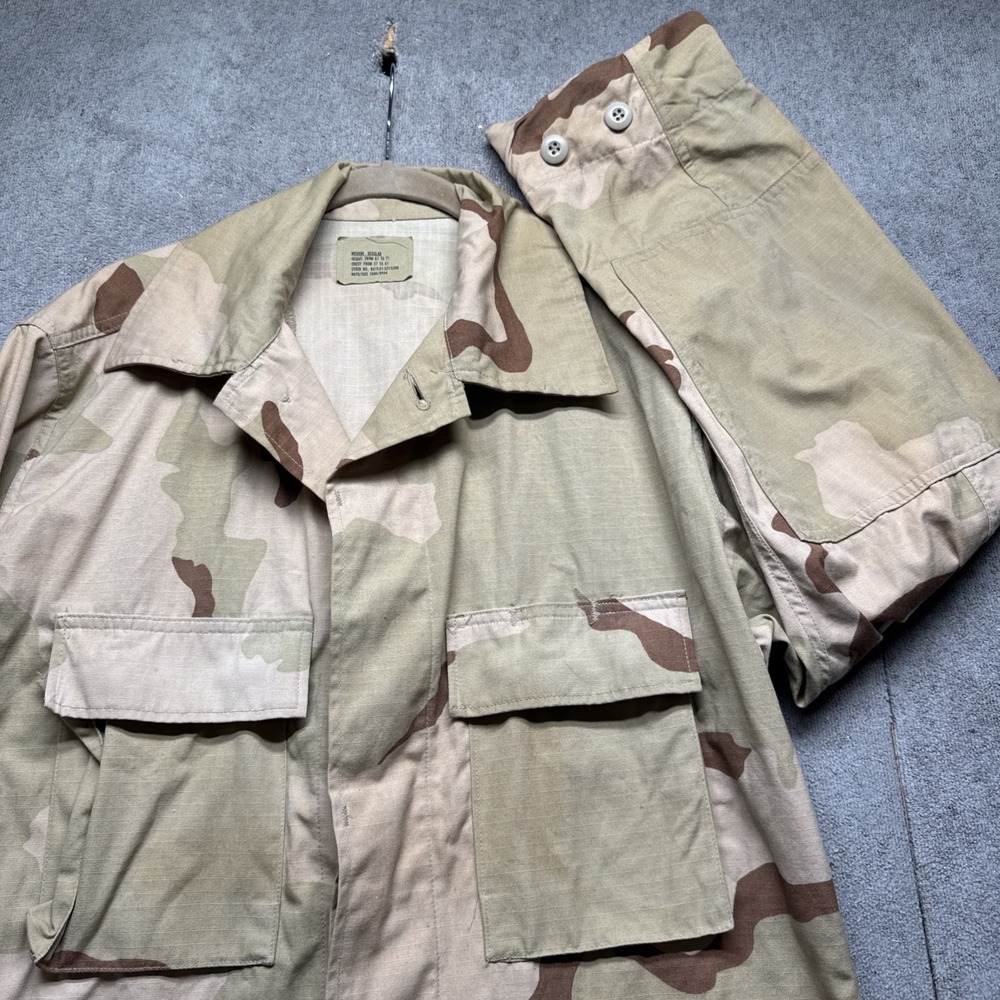 U.S. Army Desert Camo Field Jacket Medium Regular BDU 3-Color Military‎ Coat